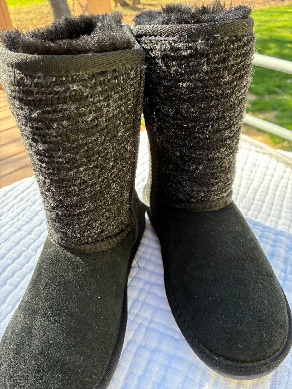 Minnetonka Suede Shearling Snow Boots Black sz 6